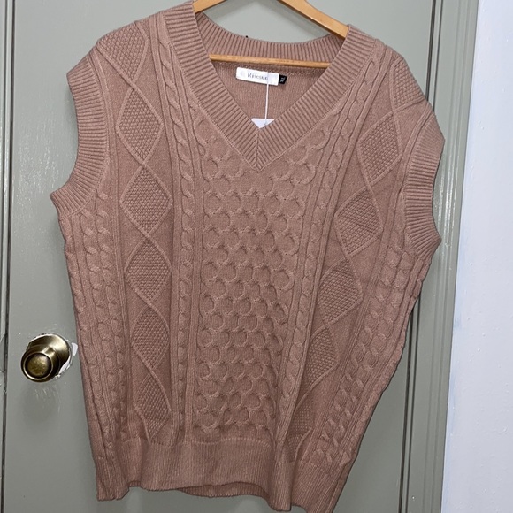 Risesun Women's Cable Knit Oversized Cropped Argyle Sweater Vest V-Neck … - Picture 8 of 8